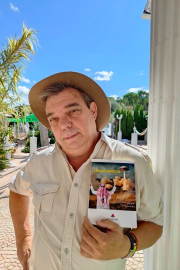 Víctor Méndez Rodríguez – Eve And Angelus